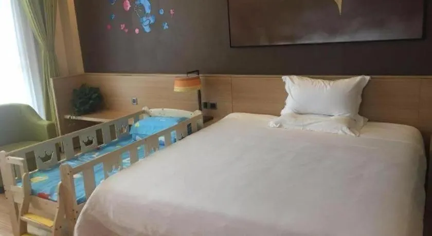 Bed in IU Hotel Zhangye High-Speed Railway Station