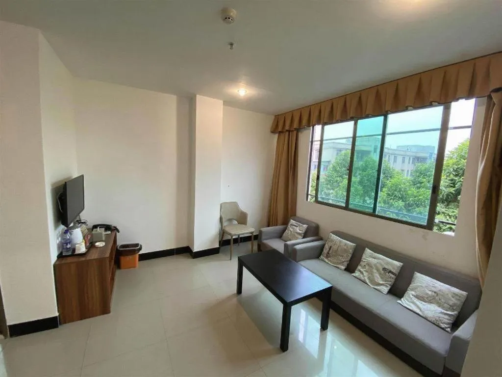 PAI Hotel Guangzhou Baiyun International Airport Zhongluotan Zhuliao Metro Station