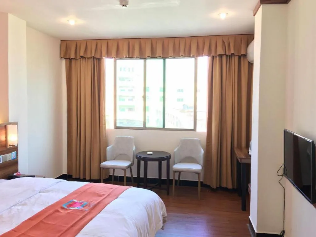 Bed in PAI Hotel Guangzhou Baiyun International Airport Zhongluotan Zhuliao Metro Station