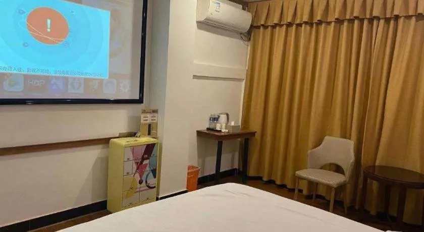 Bed in PAI Hotel Guangzhou Baiyun International Airport Zhongluotan Zhuliao Metro Station