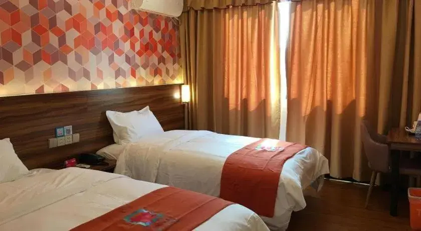 Bed in PAI Hotel Guangzhou Baiyun International Airport Zhongluotan Zhuliao Metro Station Bed in PAI Hotel Guangzhou Baiyun International Airport Zhongluotan Zhuliao Metro Station