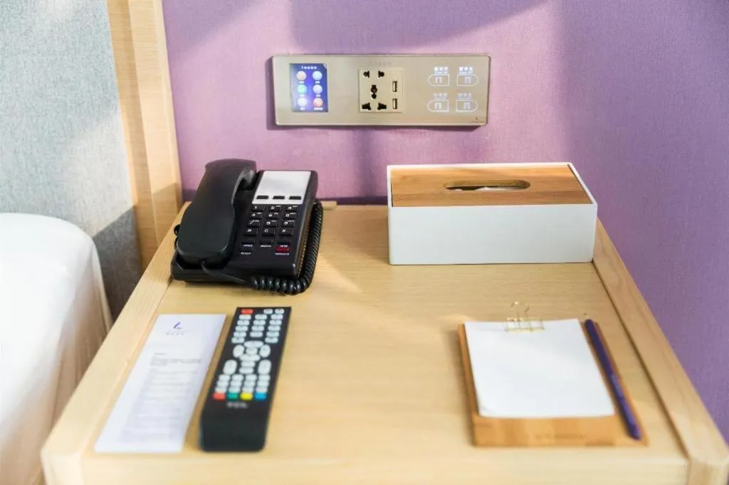 Lavande Hotel Qianjiang Lobster Market