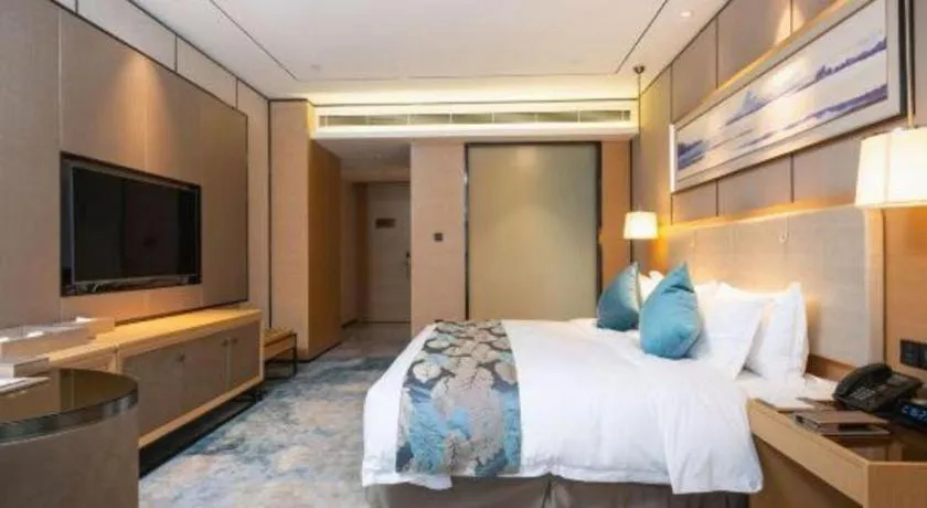 Bed in Lakehome Hotel Konggang