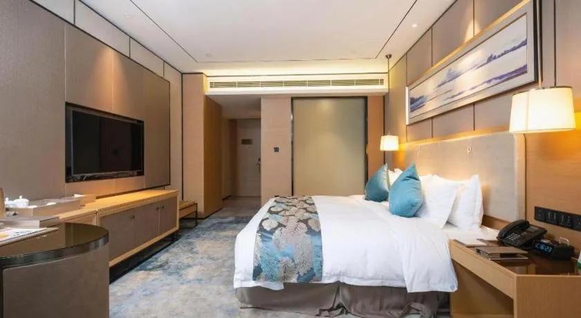 Bed in Lakehome Hotel Konggang