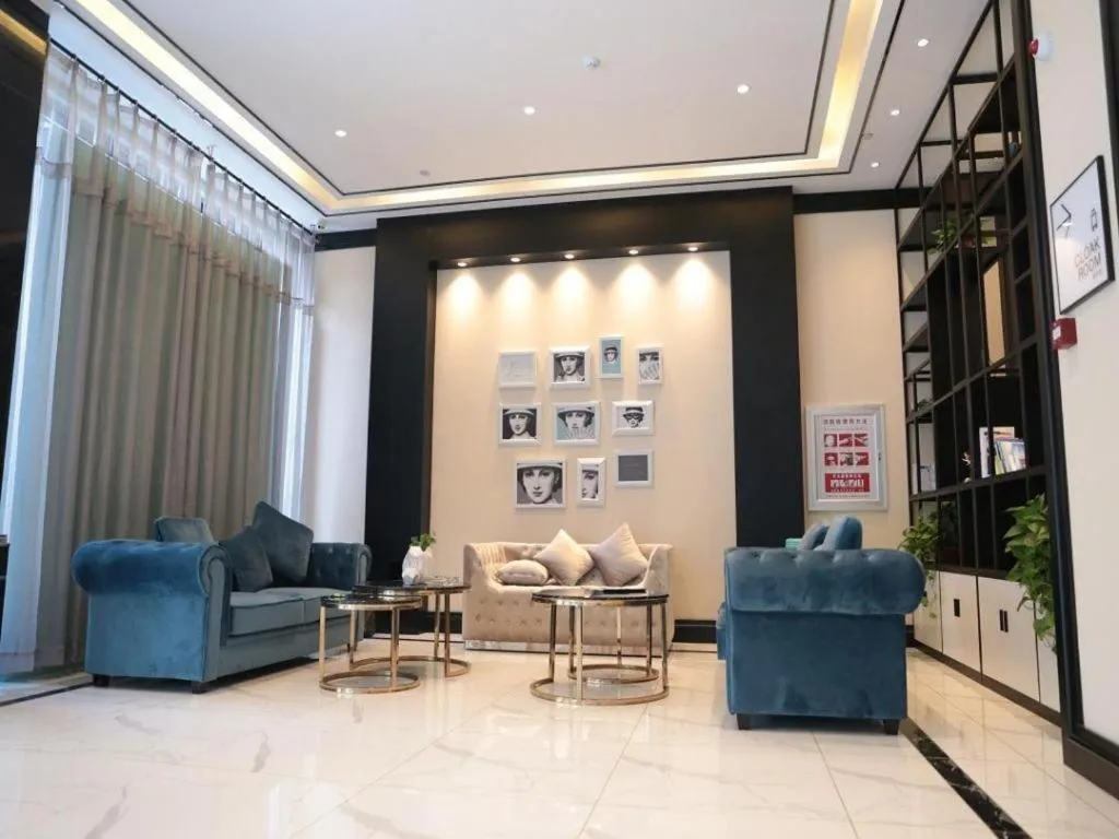 Xana Hotelle·Yutian