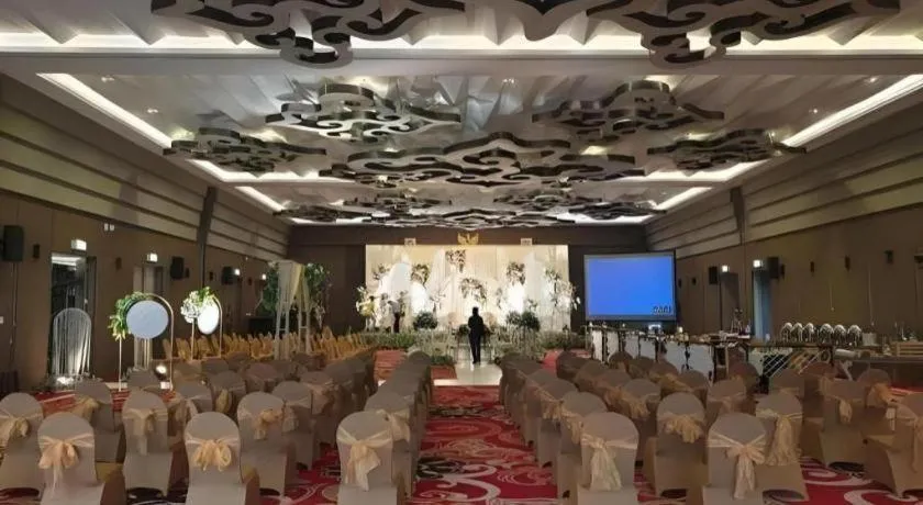 Patra Cirebon Hotel & Convention