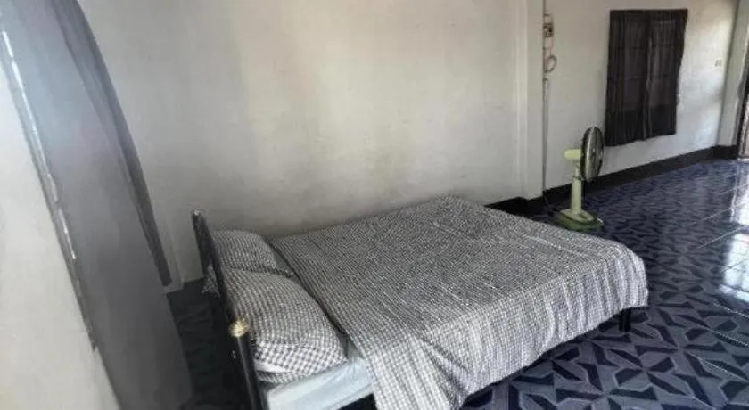 Bed in Chainarong Road