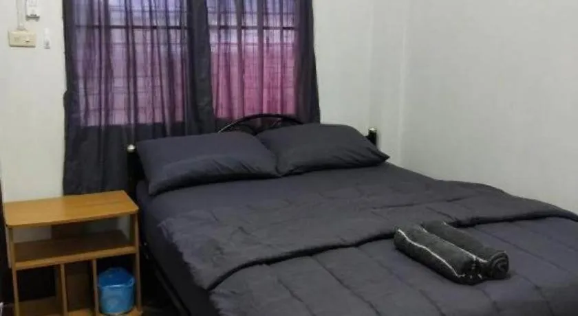 Bed in Chainarong Road