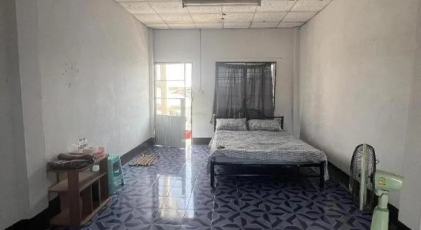 Bed in Chainarong Road