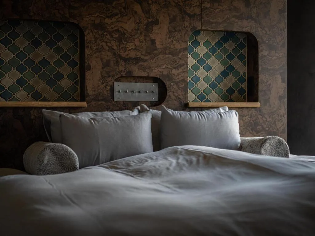 Bed in Yufuin Luxury Villa -zakuro-