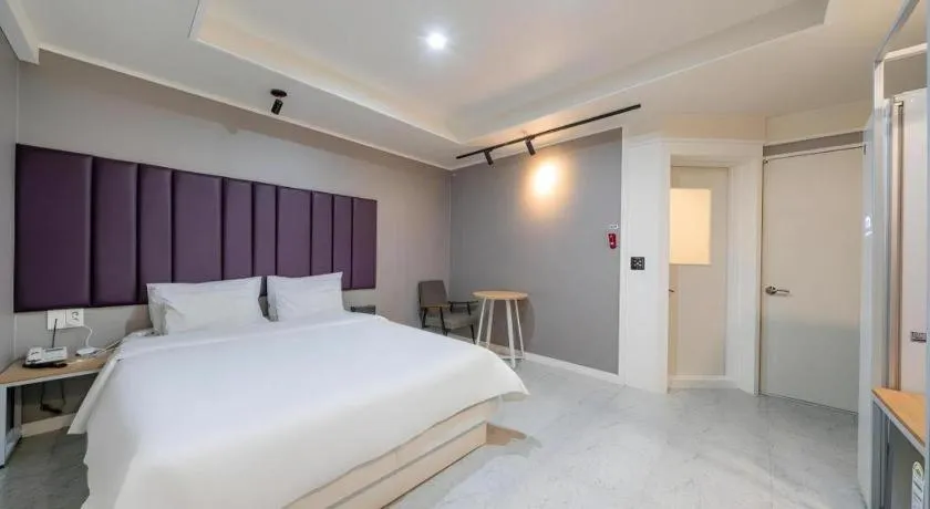 Bed in Best In City Hotel