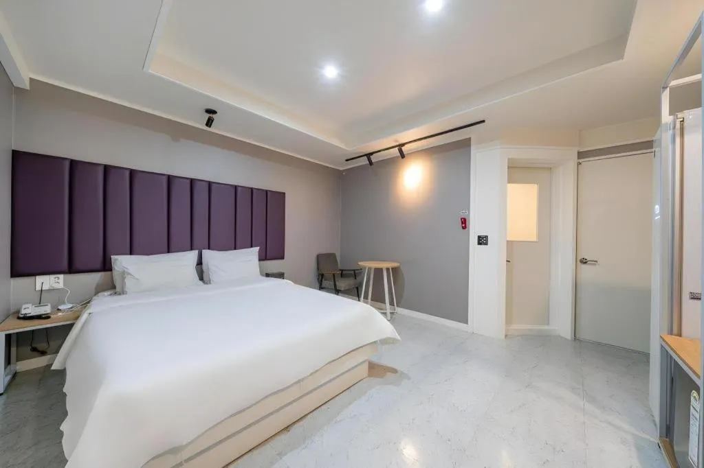 Bed in Best In City Hotel