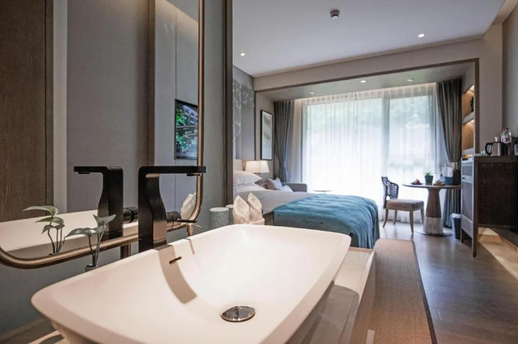 Bed in Landison Xinan Hotel Hangzhou