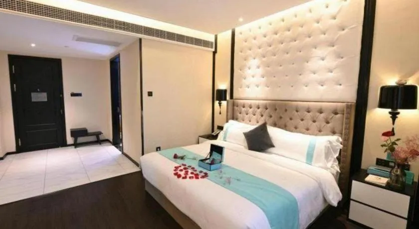 Bed in Xana Hotelle Shaghai Hongqiao Hub National Exhibition Center Qibao Lianming Road