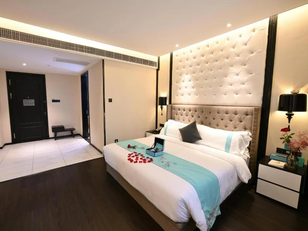 Bed in Xana Hotelle Shaghai Hongqiao Hub National Exhibition Center Qibao Lianming Road