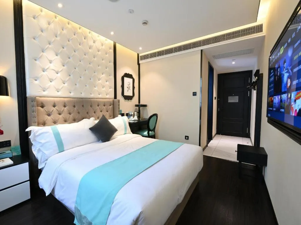 Bed in Xana Hotelle Shaghai Hongqiao Hub National Exhibition Center Qibao Lianming Road