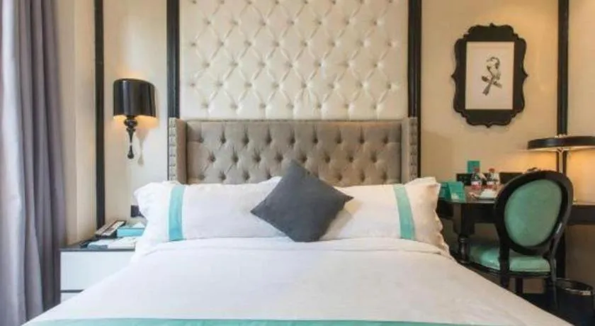 Bed in Xana Hotelle Shaghai Hongqiao Hub National Exhibition Center Qibao Lianming Road