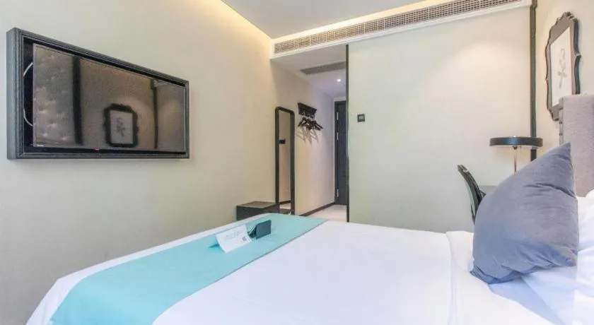 Bed in Xana Hotelle Shaghai Hongqiao Hub National Exhibition Center Qibao Lianming Road