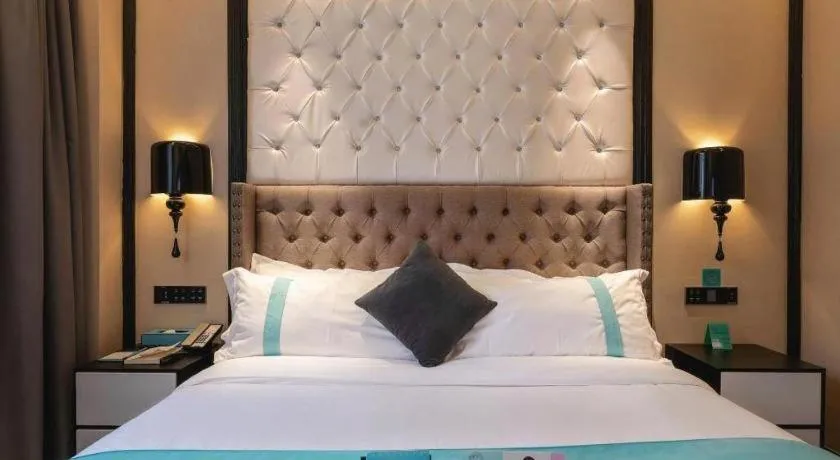Bed in Xana Hotelle Shaghai Hongqiao Hub National Exhibition Center Qibao Lianming Road