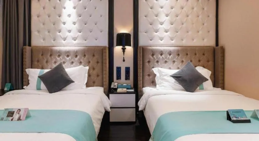 Bed in Xana Hotelle Shaghai Hongqiao Hub National Exhibition Center Qibao Lianming Road