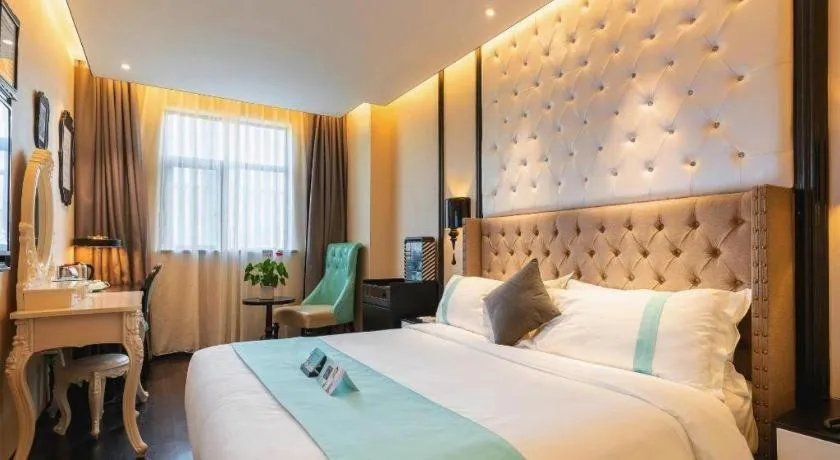 Bed in Xana Hotelle Shaghai Hongqiao Hub National Exhibition Center Qibao Lianming Road