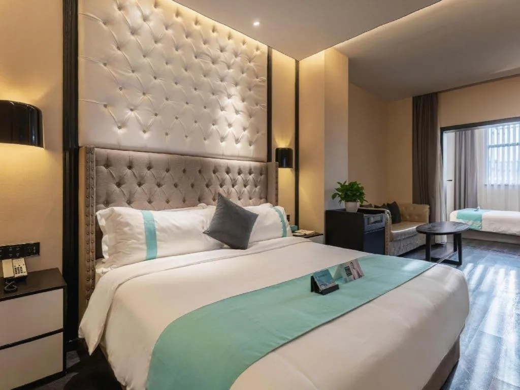 Bed in Xana Hotelle Shaghai Hongqiao Hub National Exhibition Center Qibao Lianming Road