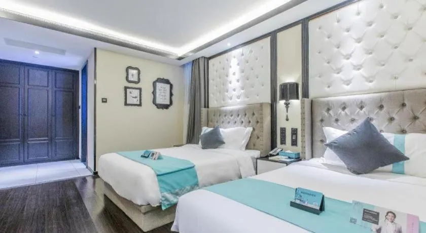 Bed in Xana Hotelle Shaghai Hongqiao Hub National Exhibition Center Qibao Lianming Road