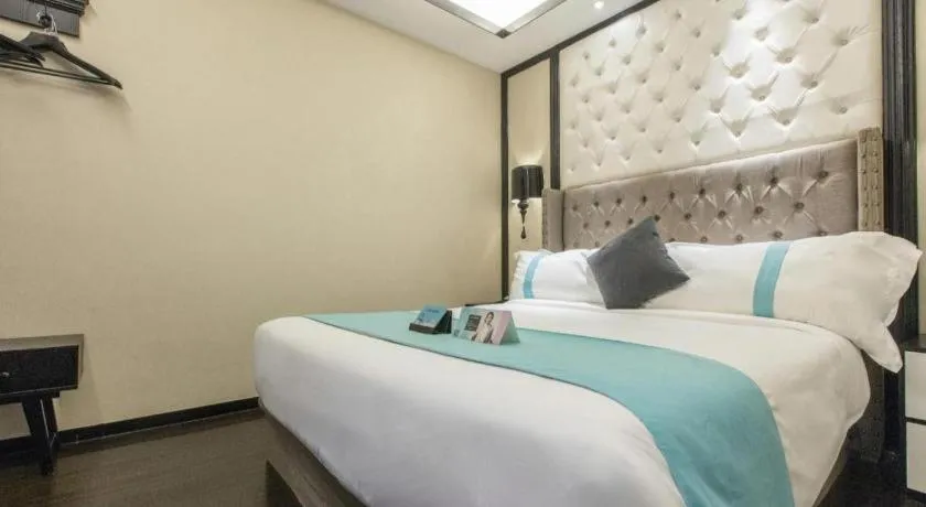 Bed in Xana Hotelle Shaghai Hongqiao Hub National Exhibition Center Qibao Lianming Road