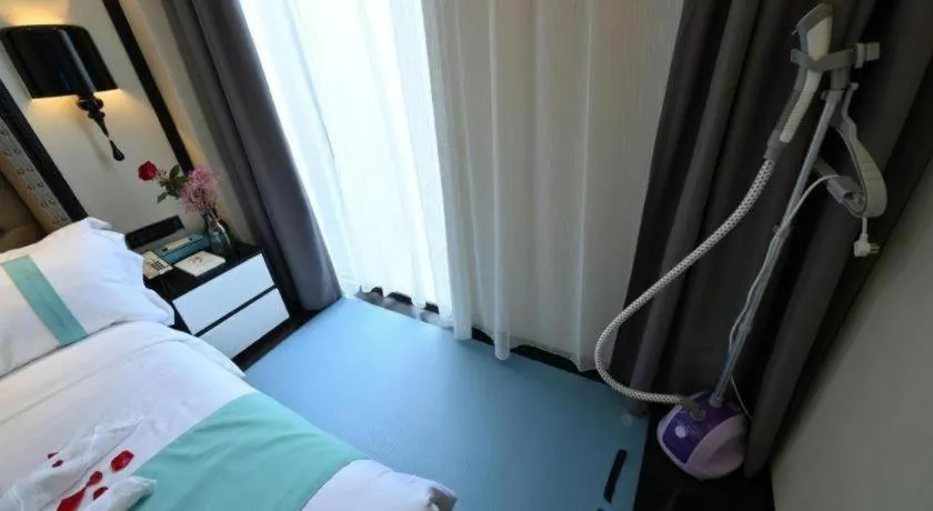 Bed in Xana Hotelle Shaghai Hongqiao Hub National Exhibition Center Qibao Lianming Road