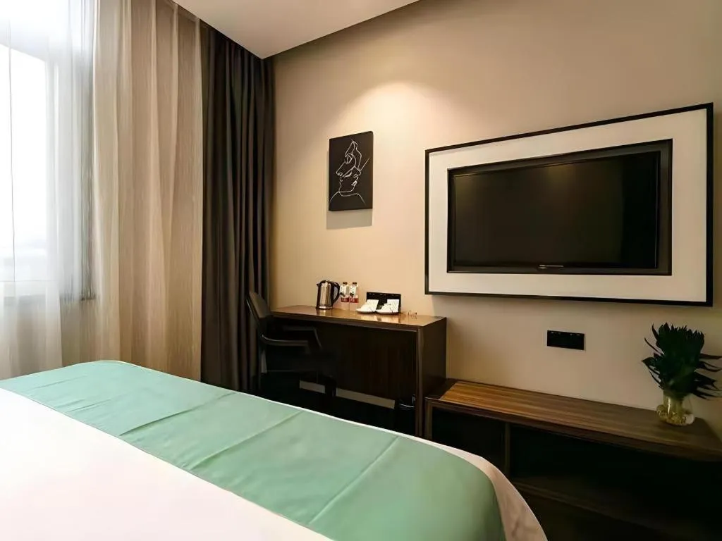 Bed in Xana Hotelle Shaghai Hongqiao Hub National Exhibition Center Qibao Lianming Road