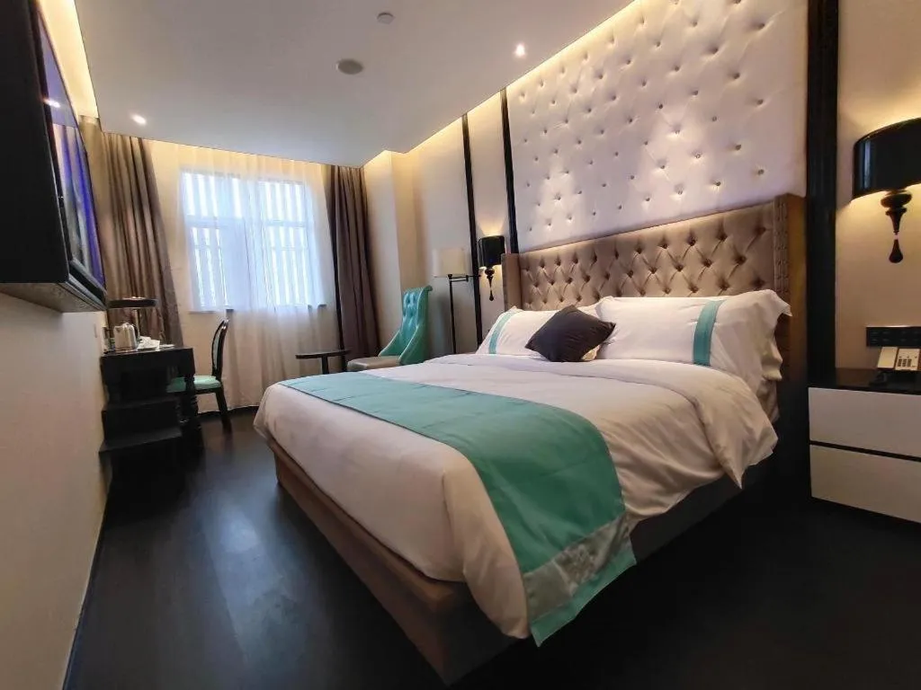Bed in Xana Hotelle Shaghai Hongqiao Hub National Exhibition Center Qibao Lianming Road
