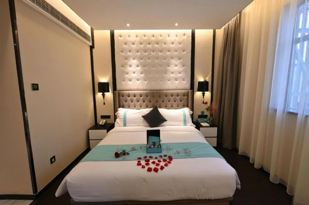 Bed in Xana Hotelle Shaghai Hongqiao Hub National Exhibition Center Qibao Lianming Road
