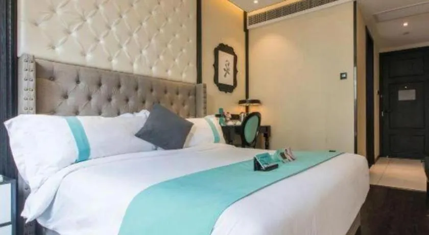 Bed in Xana Hotelle Shaghai Hongqiao Hub National Exhibition Center Qibao Lianming Road