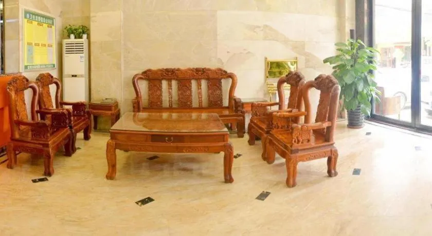 PAI Hotel·Huazhou Bus Terminal