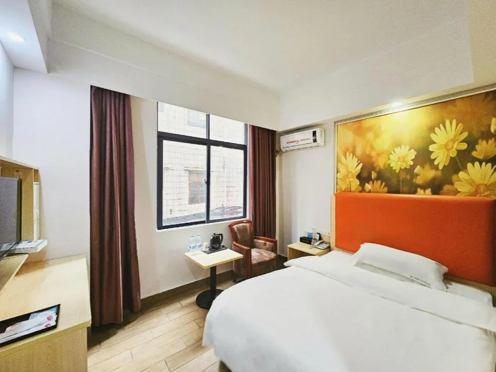 Bed in PAI Hotel·Huazhou Bus Terminal