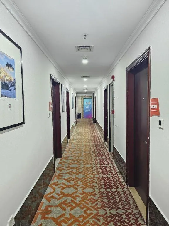 PAI Hotel·Huazhou Bus Terminal