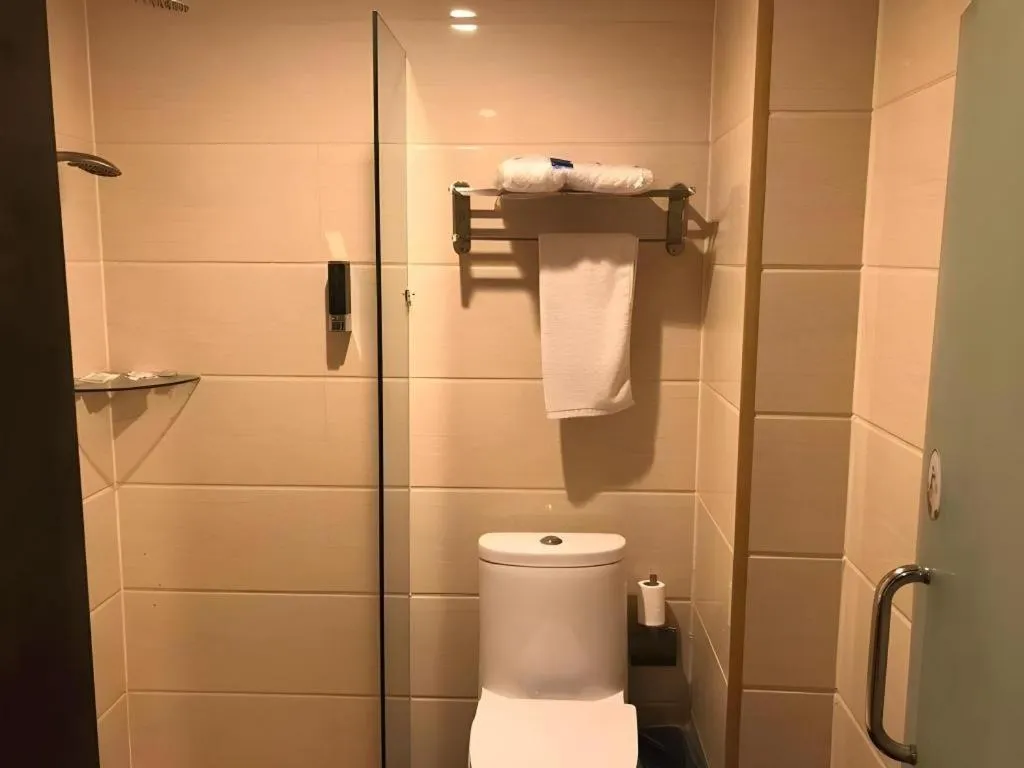 7 Days Premium·Shenyang North Railway Station North Square