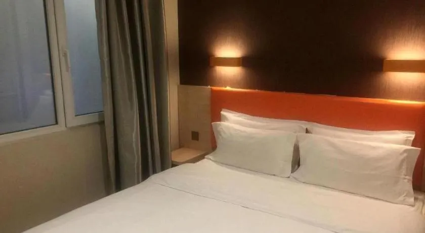 Bed in 7 Days Premium·Shenyang North Railway Station North Square