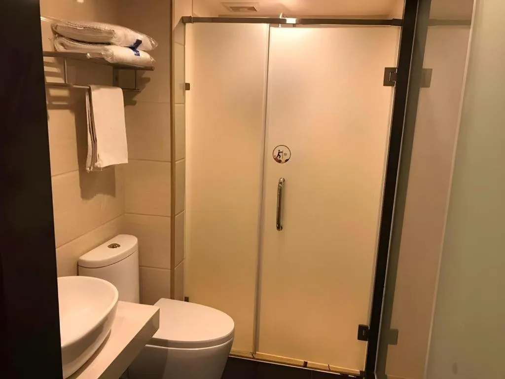 7 Days Premium·Shenyang North Railway Station North Square