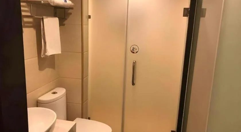 7 Days Premium·Shenyang North Railway Station North Square