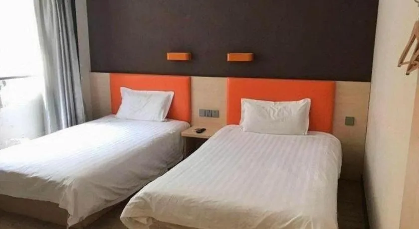 Bed in 7 Days Premium·Shenyang North Railway Station North Square