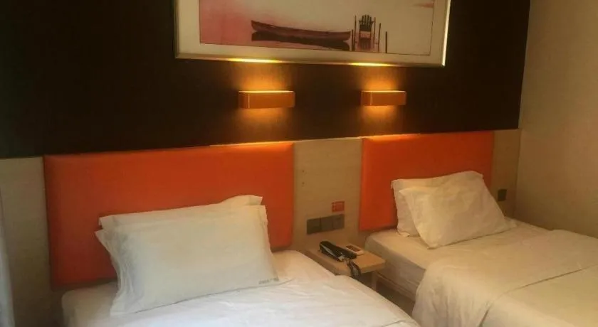 Bed in 7 Days Premium·Shenyang North Railway Station North Square