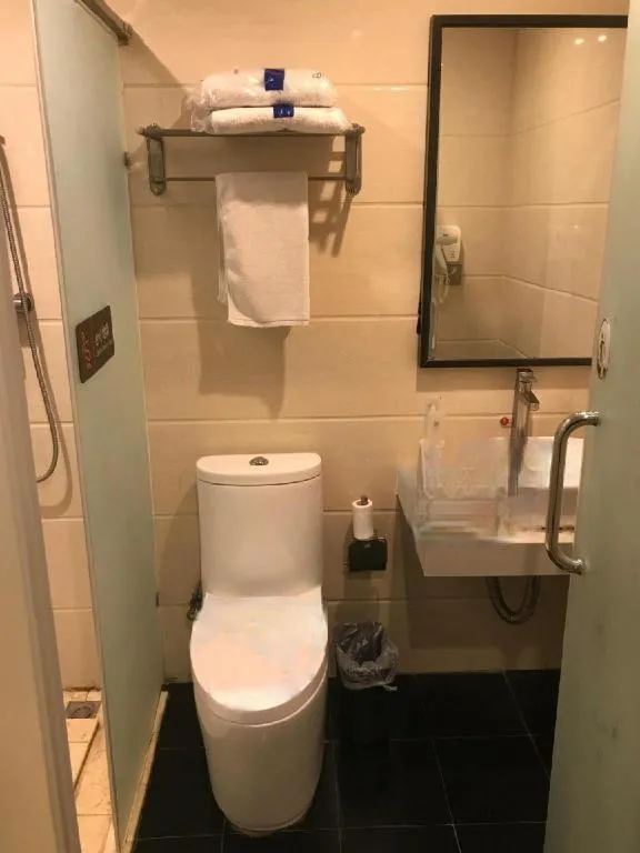 7 Days Premium·Shenyang North Railway Station North Square