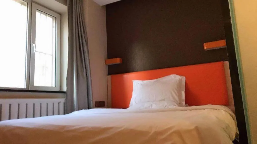 Bed in 7 Days Premium·Shenyang North Railway Station North Square