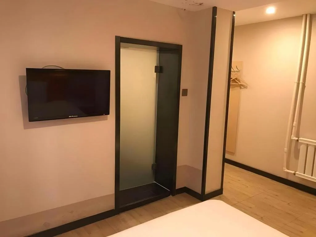 Bed in 7 Days Premium·Shenyang North Railway Station North Square