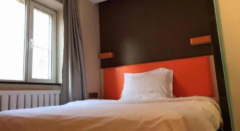 Bed in 7 Days Premium·Shenyang North Railway Station North Square