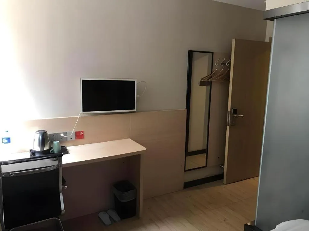 7 Days Premium·Shenyang North Railway Station North Square