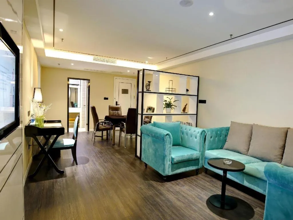 Xana Hotelle Chengdu Dafeng Huirong Plaza Longhu Street