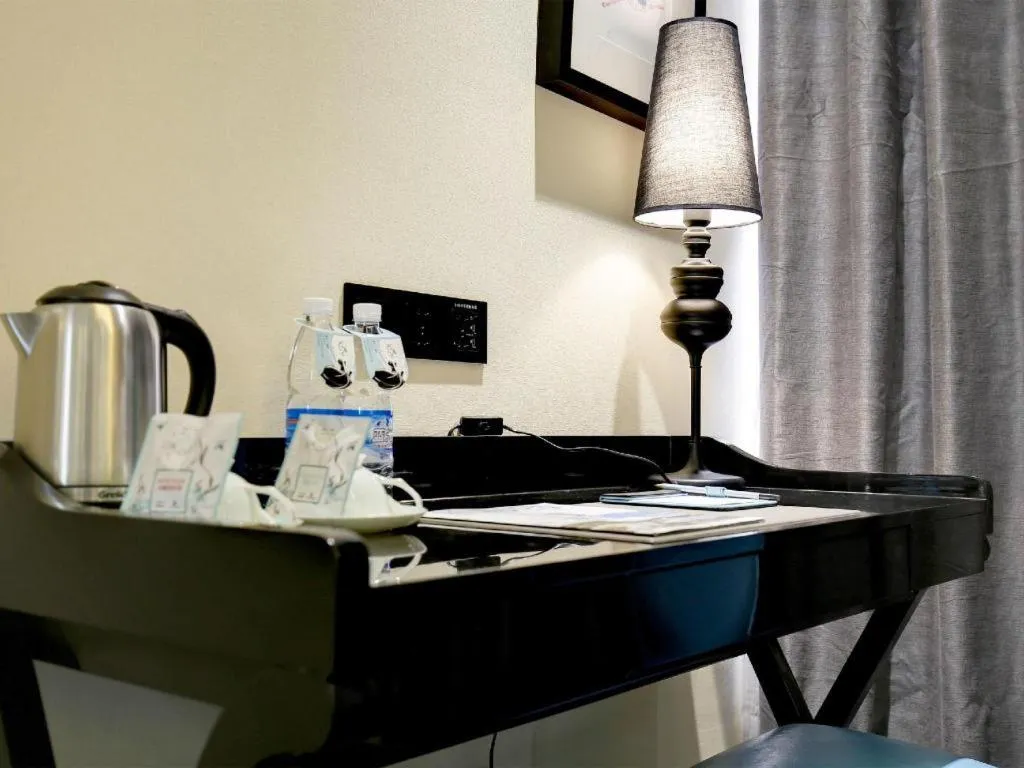 Xana Hotelle Chengdu Dafeng Huirong Plaza Longhu Street