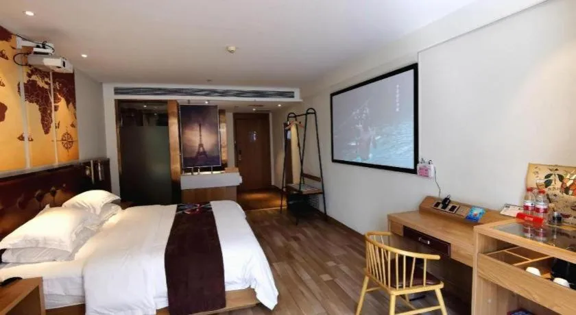 Bed in James Joyce Coffetel Zhengzhou CBD Exhibition Center Provincial People's Hospital